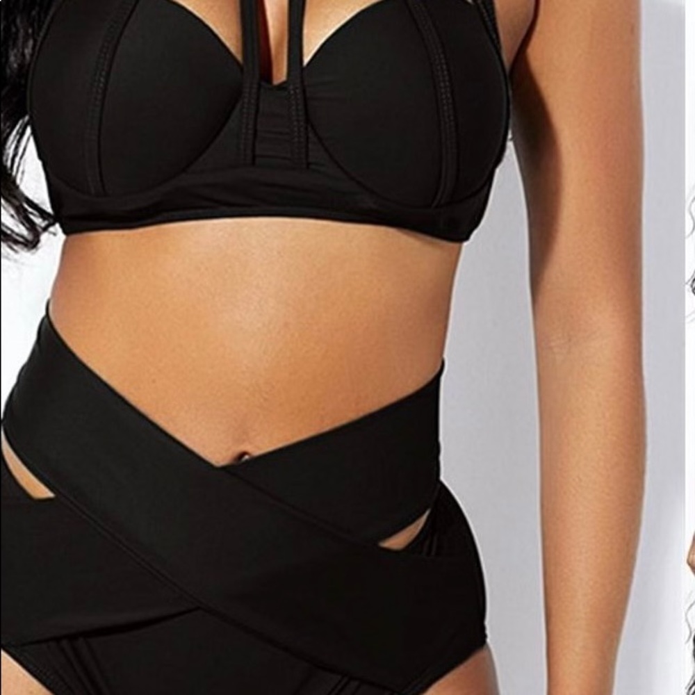 Black 2 piece bathing suit Sz medium